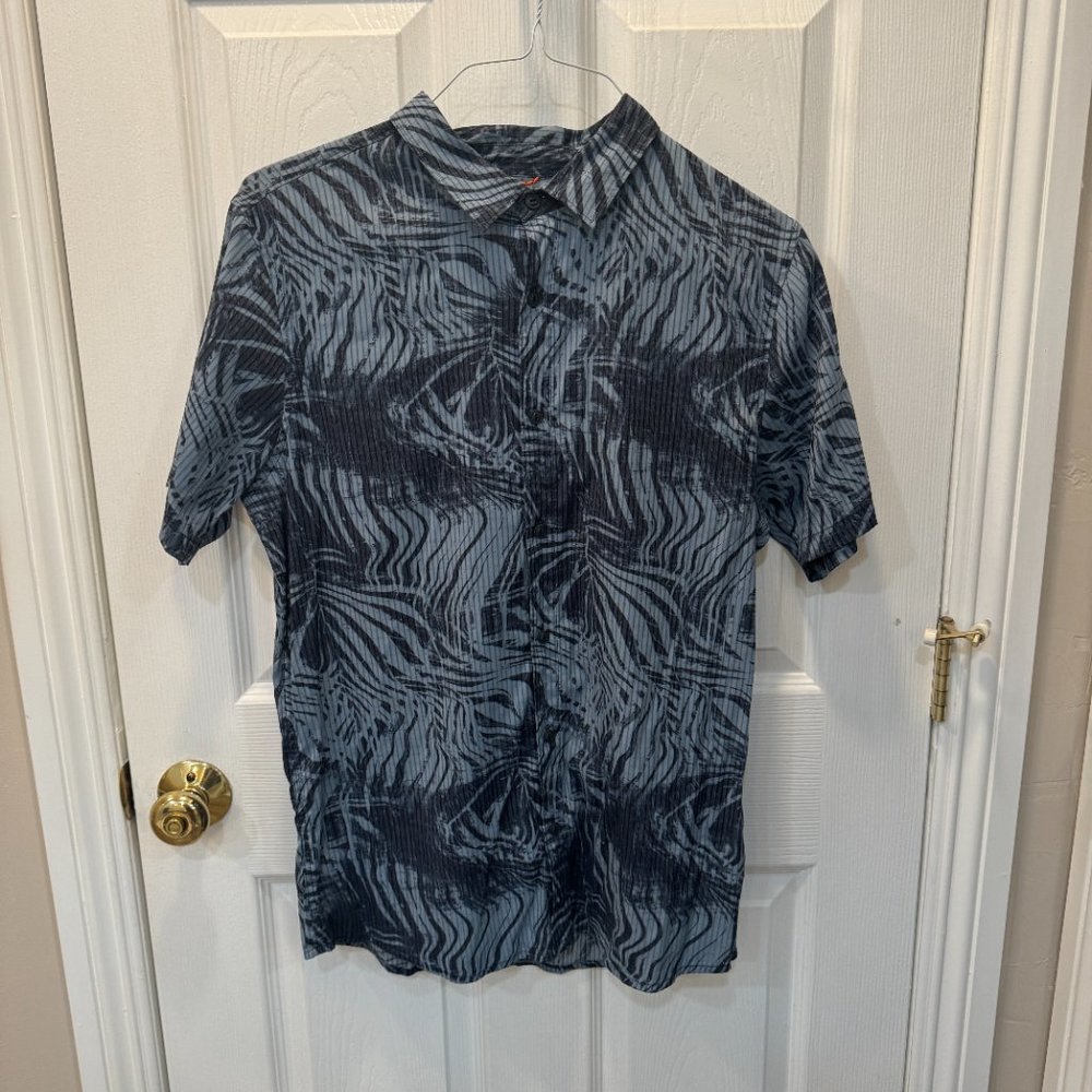 Roark Bless Up Trail Shirt - Men's Medium - Blue texture print